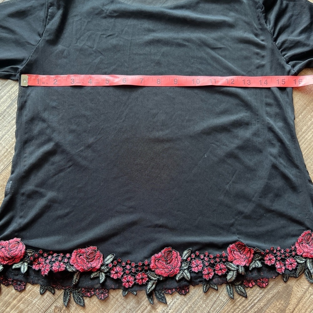 Black Floral Embroidered Women's Top - Picture 5 of 6